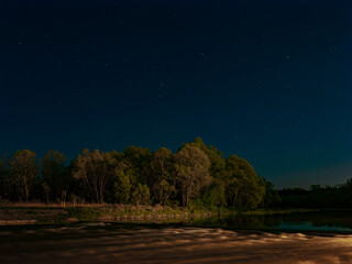rzeka i nocne niebo © Ukash