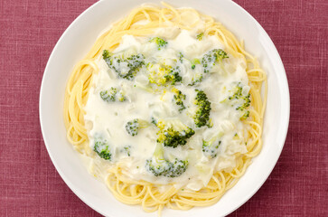 ブロッコリーのクリームパスタ