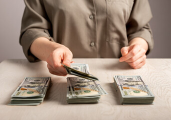 Financial diversification and allocation. Savings and costs