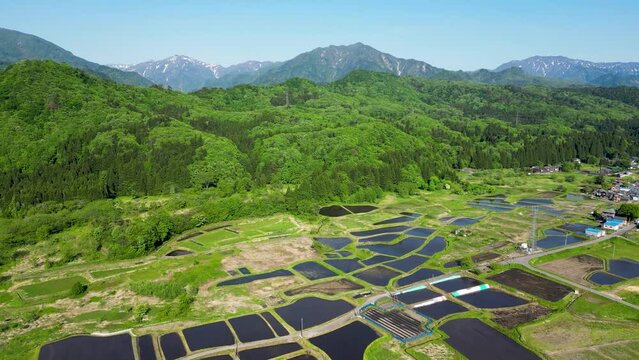 里山風景」の写真素材 | 57,879件の無料イラスト画像 | Adobe Stock