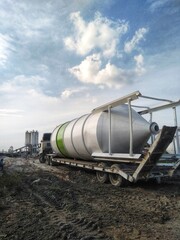 Obraz premium Silo Being Transported on a Trailer