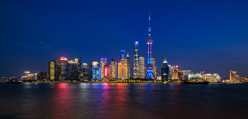 Obraz premium Beautiful Shanghai skyline and modern buildings scenery at night, China.