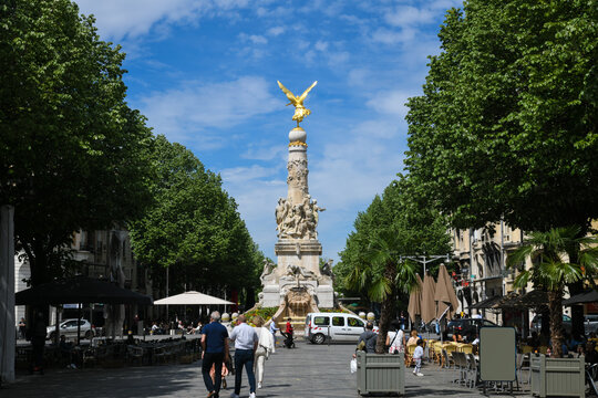 Fontaine Sub&eacute; en place Drouet d'Erlon, Reims, France
