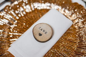 The name Jane - Stunning gold plated dinner plate with wooden name tag and love heart chopped wood log