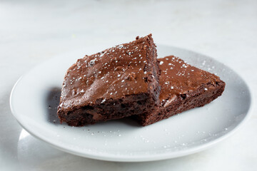 A view of a plate of brownies.
