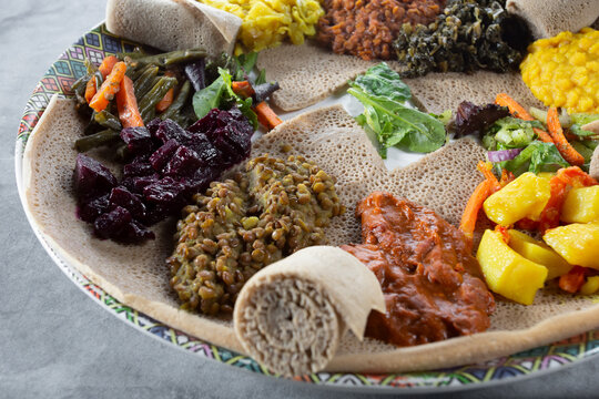 A view of an Ethiopian combination platter.