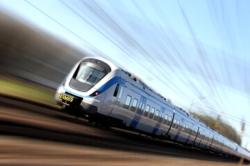 Naklejka premium Fast train in motion
