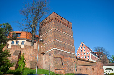 Krzywa Wieża - zabytek w Toruniu, Poland - obrazy, fototapety, plakaty