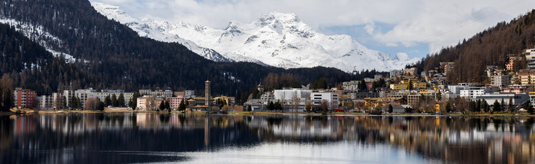 Obraz premium famous swiss town st moritz in the alps panorama