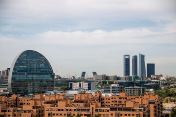 Naklejka premium Iconic buildings of the city of Madrid and its skyline