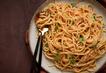 spaghetti carbonara, in creamy garlic sauce, pasta in white sauce, homemade, no people,