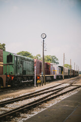 Obraz premium Old train depot with big vintage clock