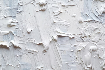 Weiße Paste, Ölfarbe, Gips auf Wand mit Struktur