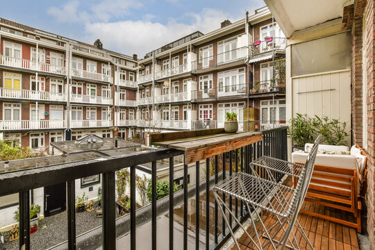 Schirmfassade Bilder Durchsuchen 10,680 Archivfotos,