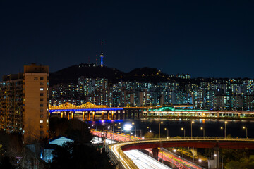 Fototapeta na wymiar Night view of Seongsu-dong, Seoul, Korea