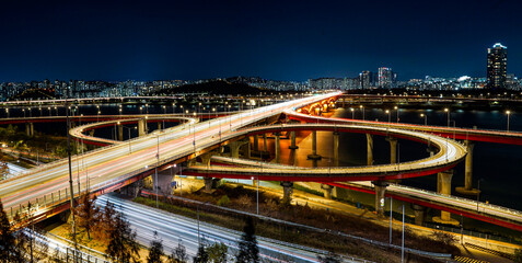Fototapeta na wymiar Night view of Seoul Expressway in Korea