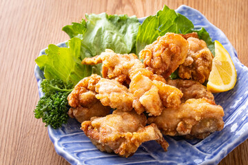 鶏肉の唐揚げ