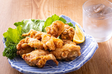 鶏肉の唐揚げと焼酎