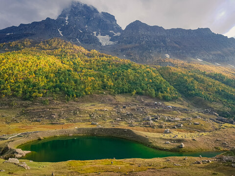 Spoon Lake, Shounter valley; its an adventurous 3.5 hours journey from kel, its a spoon shaped magnificent natural lake, just beneath Hari parbat (The mountain that never surrendered to anyone).