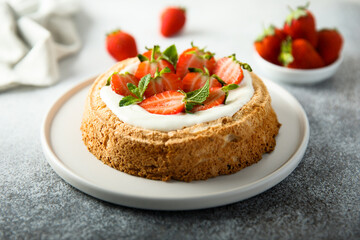 Homemade berry cake with vanilla cream