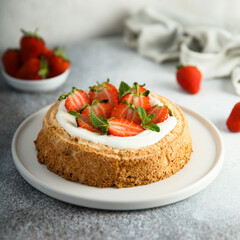 Homemade berry cake with vanilla cream