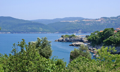 Fototapeta na wymiar The town of Amasra, located in Bartin, Turkey, is a rich place in terms of both sea and cultural tourism.