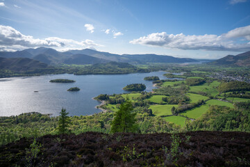 Views over Derwentwater from the family friendly hike up to Walla Crag in the Lake District, Cumbria, England - obrazy, fototapety, plakaty