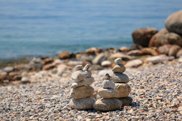 Fototapeta na wymiar Large pebbles, collected as a composition a la 