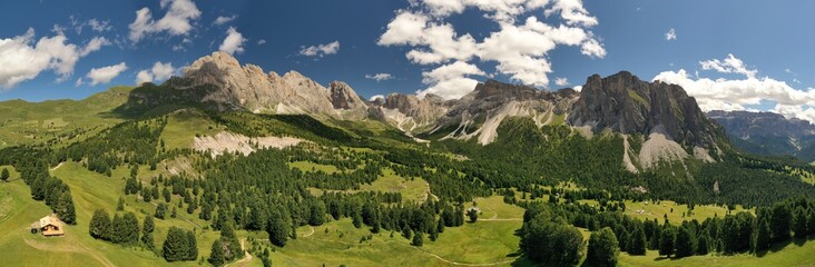 Fototapeta na wymiar Panoramica Val Gardena Seceda Col Raiser Alto-Adige