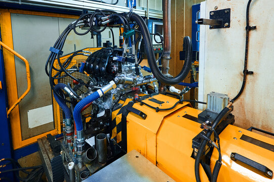 Test bench for testing automotive engines. Random inspection of internal combustion engines
