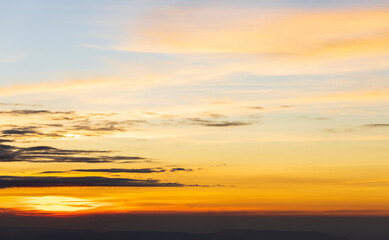 Fototapeta premium sun rise and sun set sky with cloud on a cloudy day.