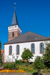 Fototapeta na wymiar Katholische Kirche St Leo in Schaidt. Region Pfalz im Bundesland Rheinland-Pfalz in Deutschland