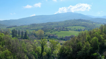 Fototapeta na wymiar Piemont Gebirge in Italien - Parco Naturale Regionale dell'Antola