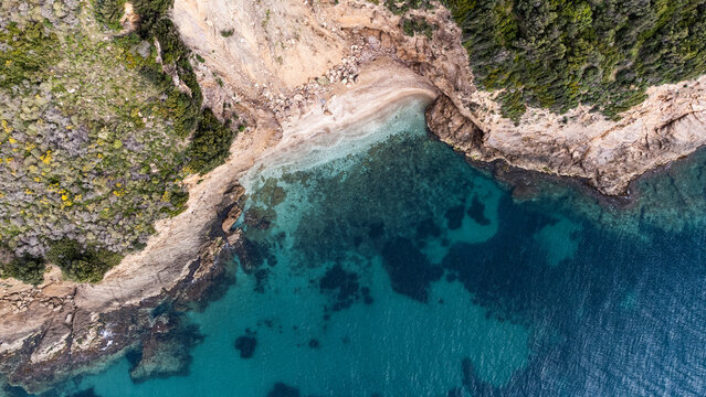 Drone image from a beach formed by a landslide in Izmir Ozdere © Cansn