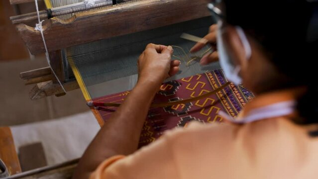 weaving Teen Jok Sarong, Pha Sinh Teen Chok, Pha Chok Muang Long