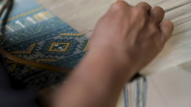 weaving Teen Jok Sarong, Pha Sinh Teen Chok, Pha Chok Muang Long