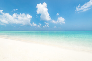 Fototapeta na wymiar White sandy beach with turquoise sea