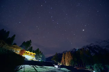 Crédence de cuisine en verre imprimé Nanga Parbat Fairy Meadows at Night with Sky Full of Stars