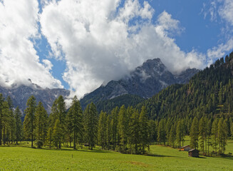 Fototapeta na wymiar View to the mountain peaks of the famous Sesto Dolomites, Alps, south tyrol, Italy, Europe