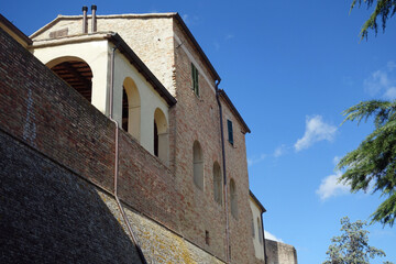 Fototapeta premium Morro d'Alba Castello von außen