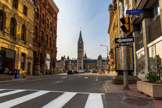 Canada, Parliament Hill in Ottawa after a day's work