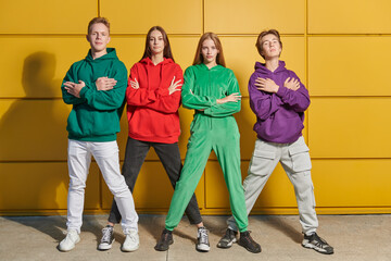 Obraz premium four active teens