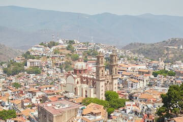 Fototapeta na wymiar The Pueblo Magico of Taxco, Guerrero, which rose to prominence in the 18th century, is one of Mexico's most scenic towns