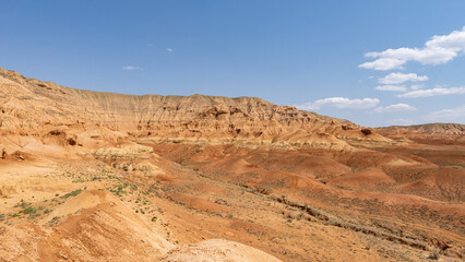 Fototapeta na wymiar red sand mountains. tiger mountains. colored sands. desert