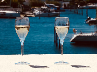 Marina, apéritif et champagne sur le port de plaisance, France, rhone, grau du roi, port Camargue