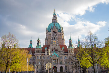 Fototapeta premium The New Town Hall (Neues Rathaus) is a city hall in Hanover