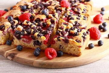 Blueberry and raspberry cake,