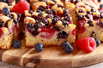 Blueberry and raspberry cake,