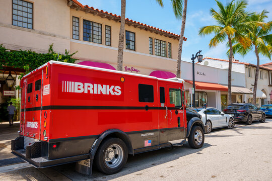 Photo of a Brinks money truck picking up cash from shops on Worth Avenue