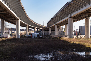Fototapeta premium Deux ponts qui se rejoignent